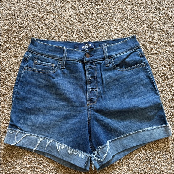 Hollister High-Rise Denim Shorts - Medium and Dark Blue - Picture 6 of 7